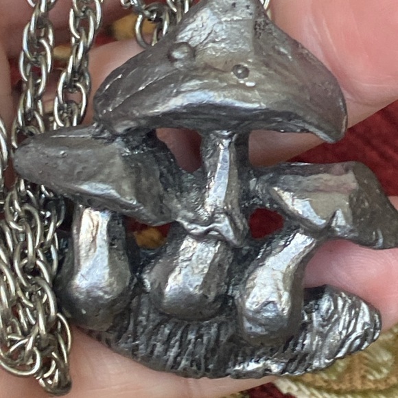 Unique mushroom pendant on necklace (AA) - Picture 2 of 9